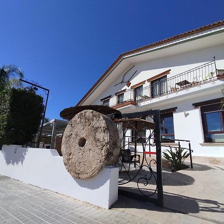 Hostal Espai Mediterrani Пуэбла-де-Вальбона Экстерьер фото