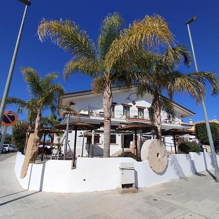Hostal Espai Mediterrani Пуэбла-де-Вальбона Экстерьер фото