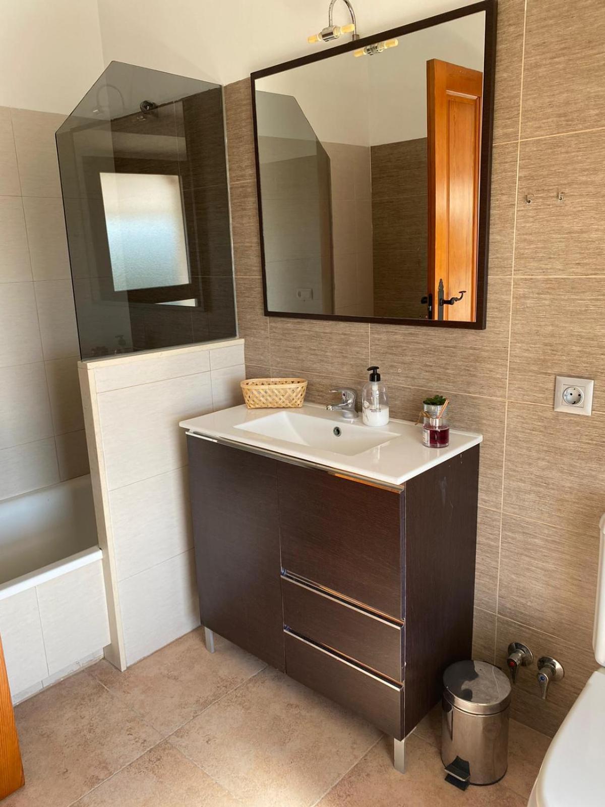 Hostal Espai Mediterrani Пуэбла-де-Вальбона Экстерьер фото