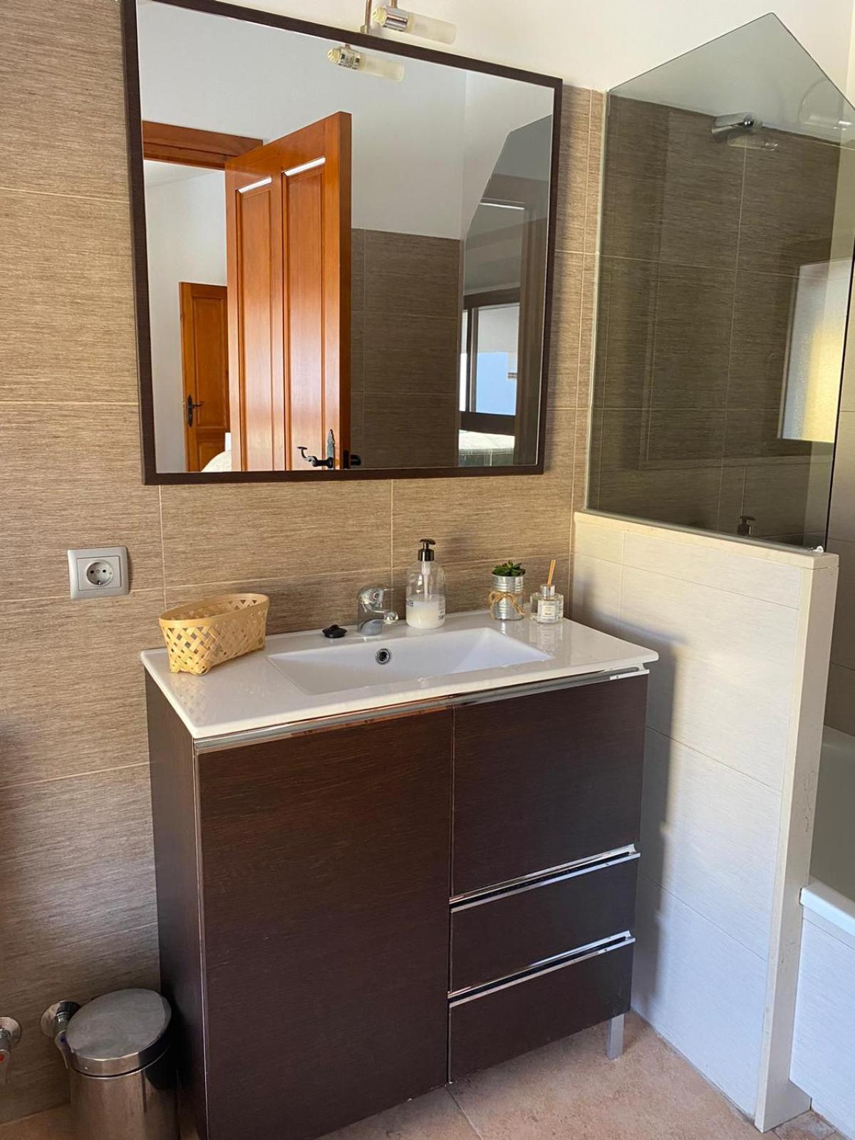 Hostal Espai Mediterrani Пуэбла-де-Вальбона Экстерьер фото
